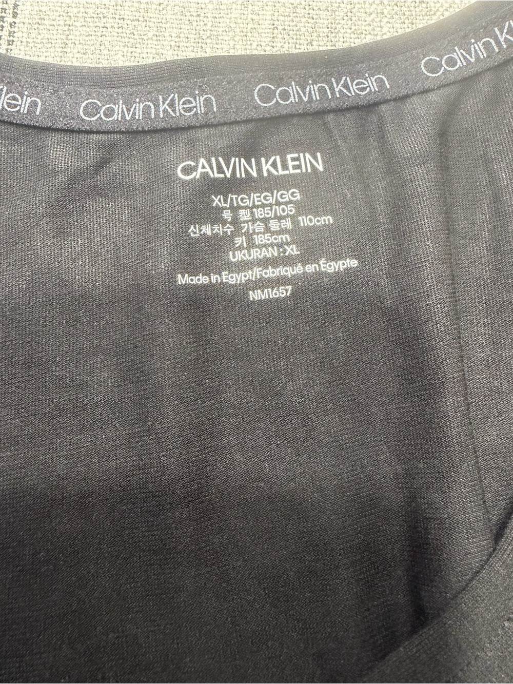 Calvin Klein Men's Black Tank Top - Classic Sleeveless Shirt - Picture 4 of 11